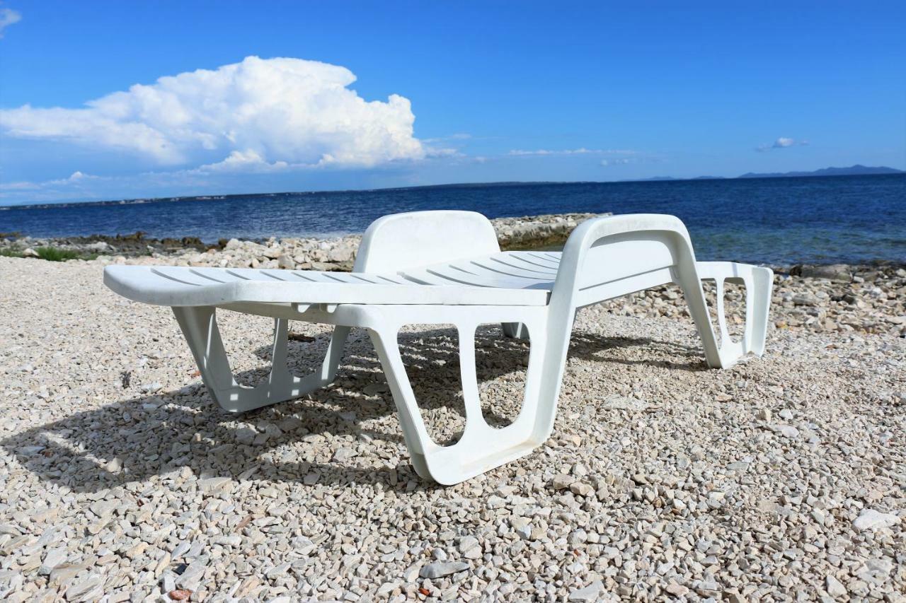 Apartments Vir Delfin Екстериор снимка