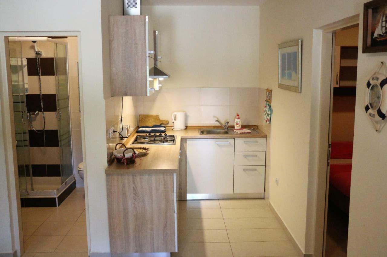 Apartments Vir Delfin Екстериор снимка