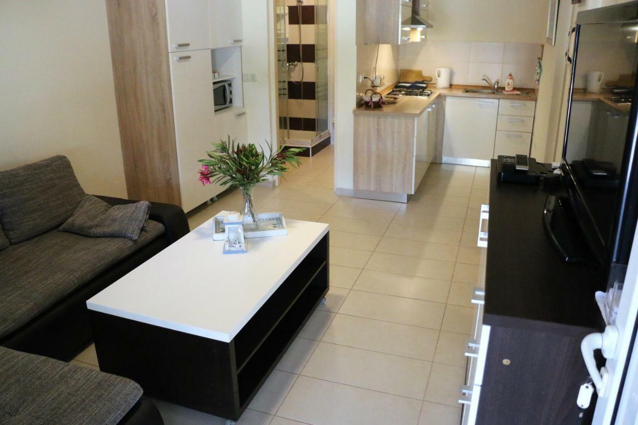 Apartments Vir Delfin Екстериор снимка